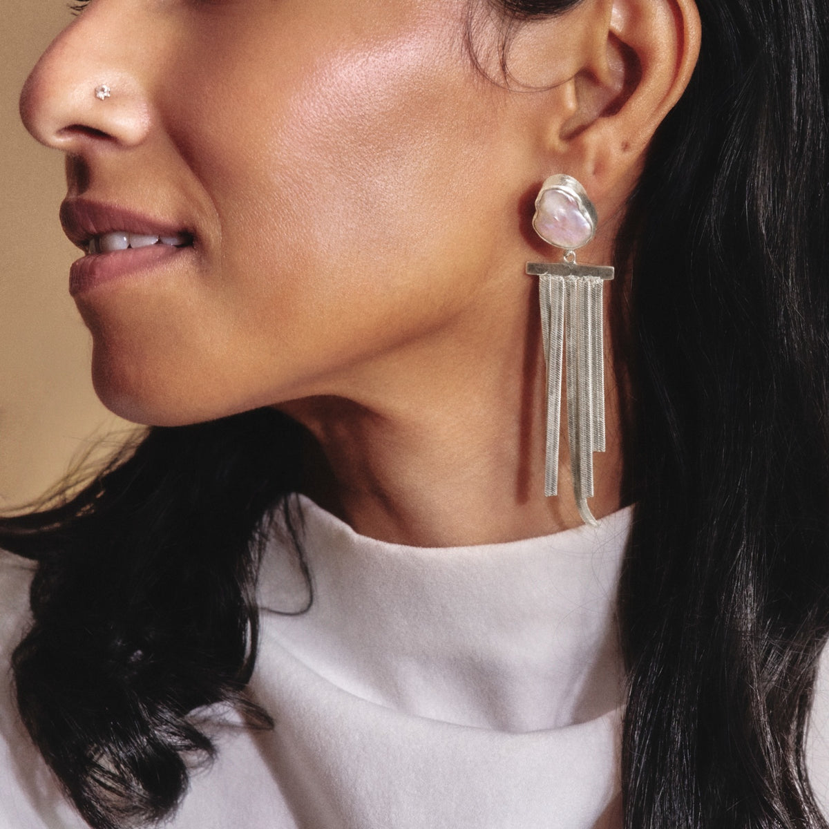 Flutes on Pearls (Silver)